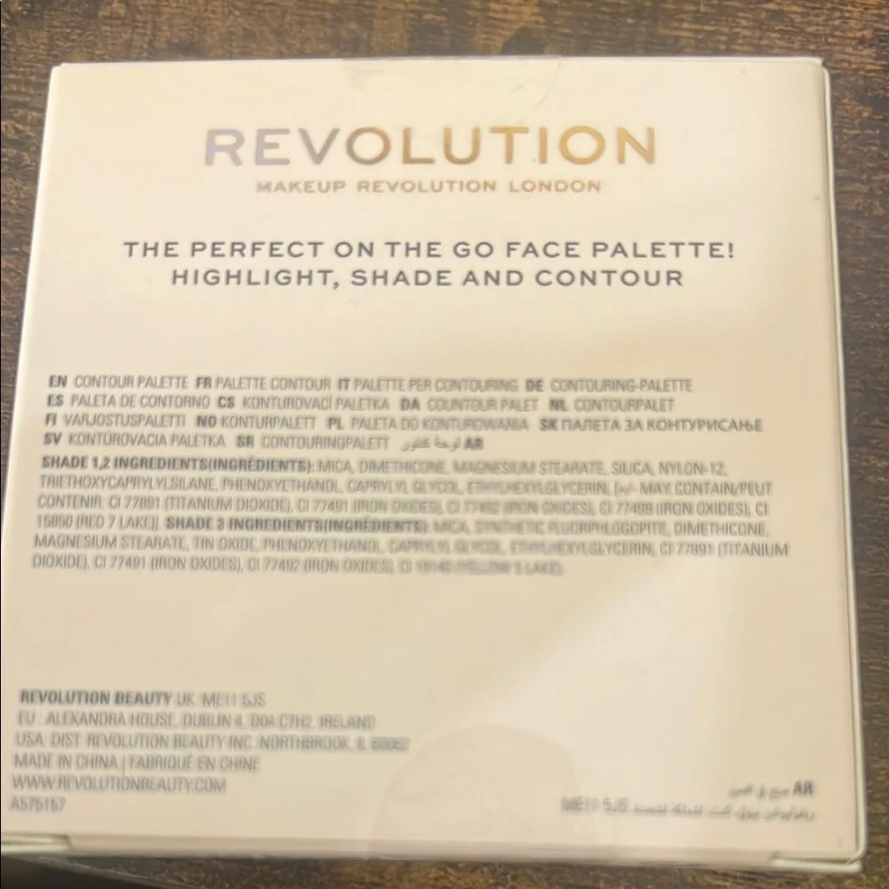Revolution Bronzer & Contour Palette Brown Gold
